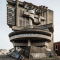 hilarious-architecture-shaming-pics-67a468406539a__880.jpg